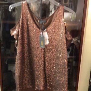 Sreurnces bronze gold color